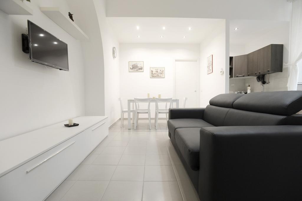 Laterano White - Colosseo Apartamento